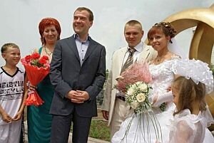 Медведев свидетелем на свадьбе