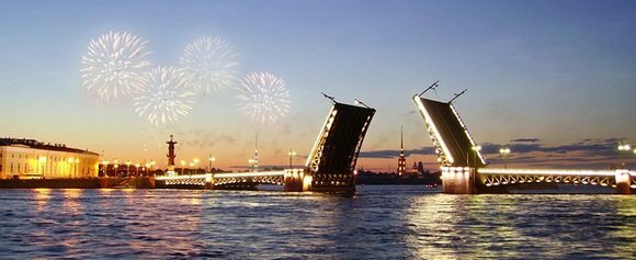 Праздничный салют 9 мая